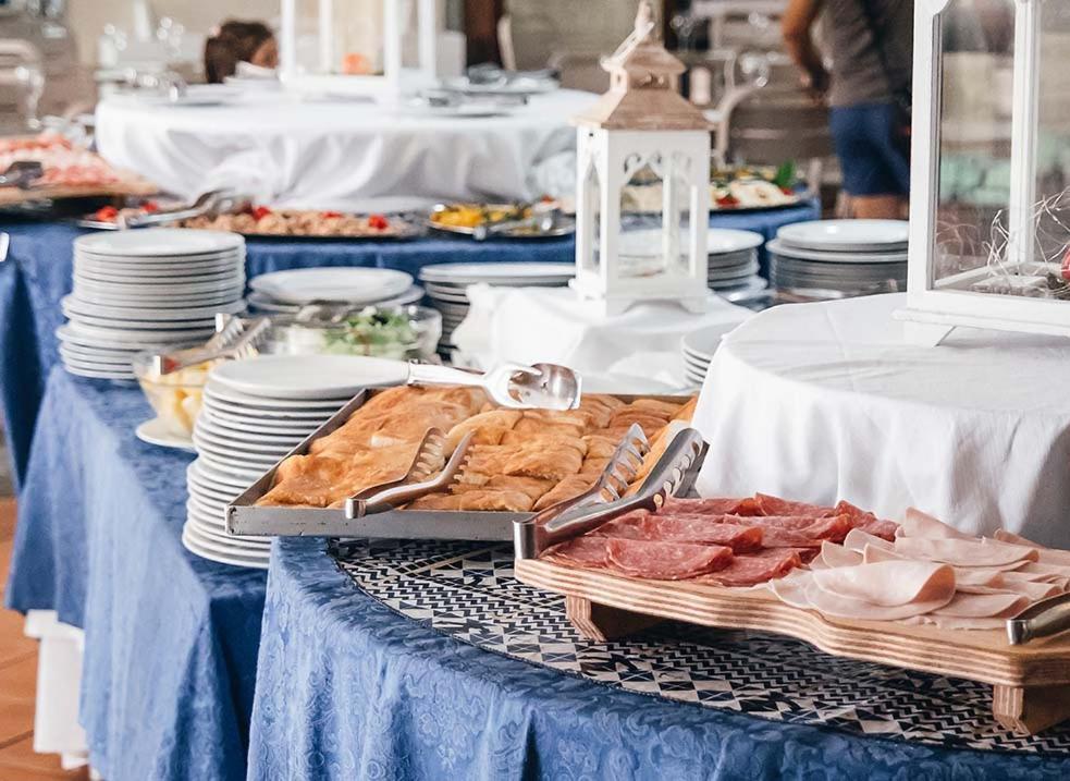 Zeta Club San Teodoro Le Rose Otel Dış mekan fotoğraf