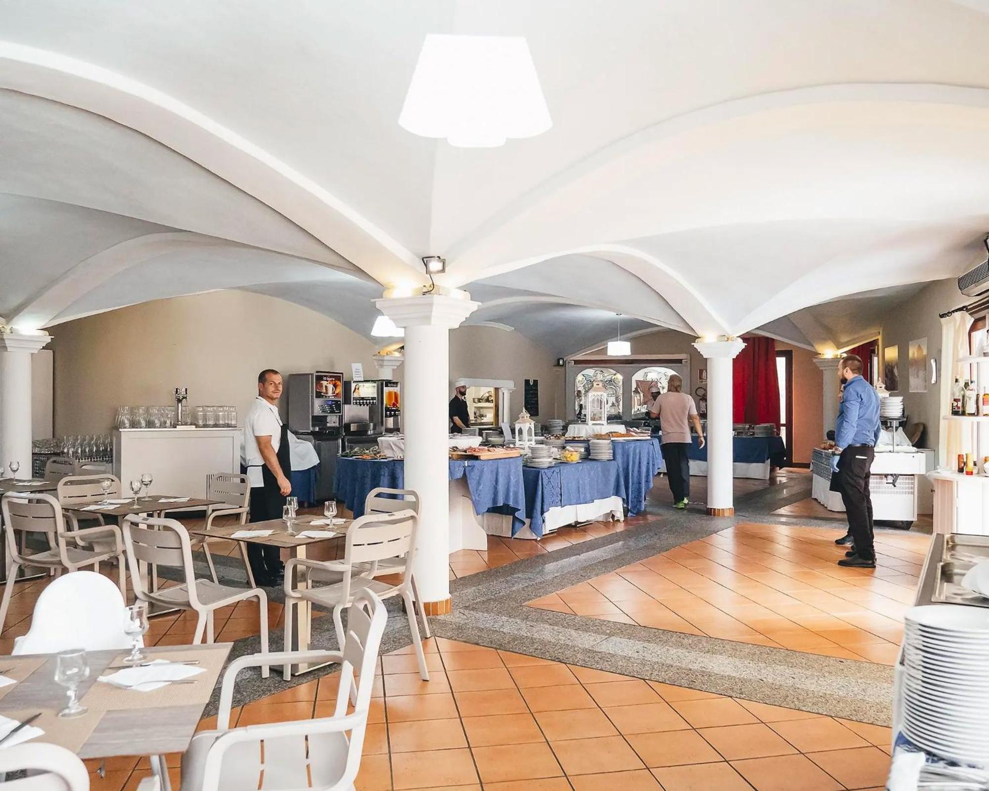 Zeta Club San Teodoro Le Rose Otel Dış mekan fotoğraf