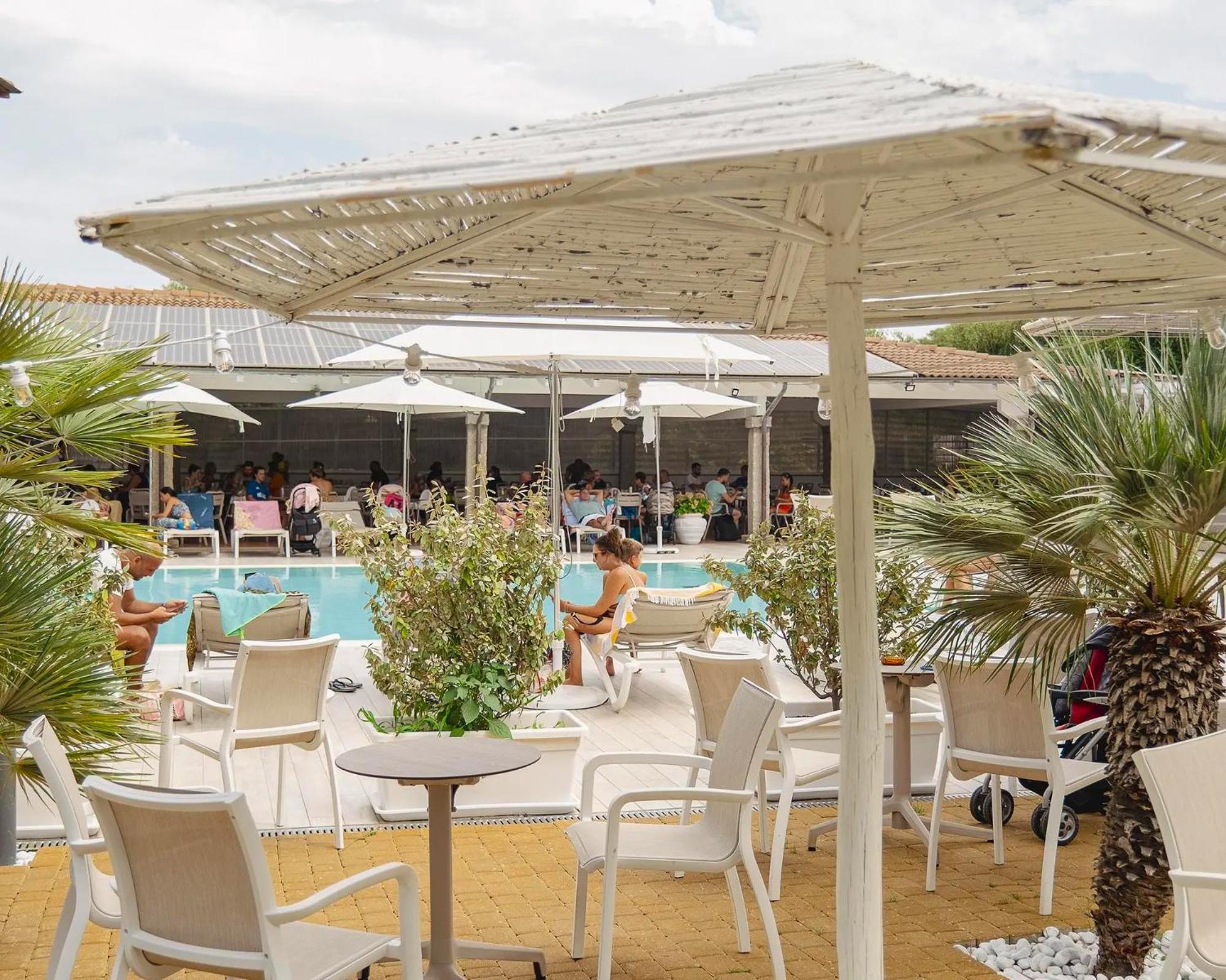 Zeta Club San Teodoro Le Rose Otel Dış mekan fotoğraf