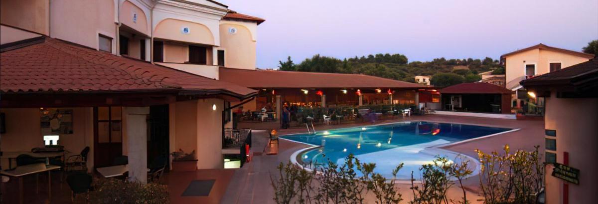 Zeta Club San Teodoro Le Rose Otel Dış mekan fotoğraf